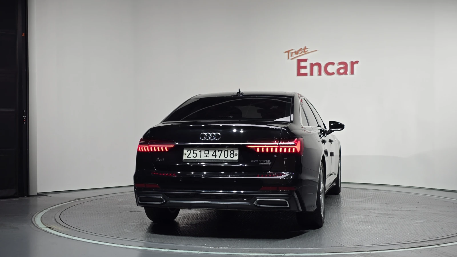 Audi A6 S-LINE* DIS* 360* LED* ОБДУХ* СОБСТВЕН ЛИЗИНГ, снимка 4 - Автомобили и джипове - 56180738