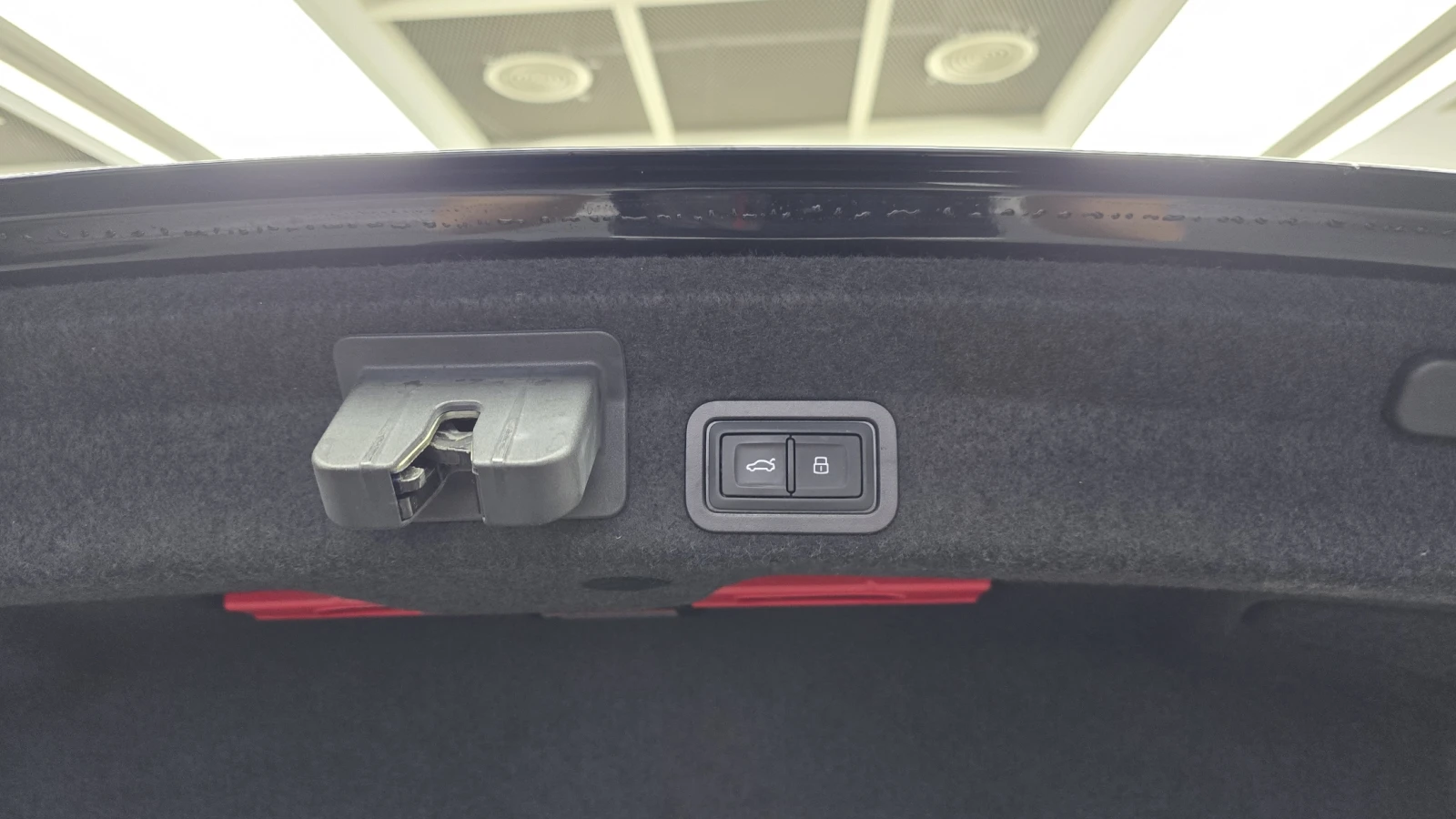 Audi A6 S-LINE* DIS* 360* LED* ОБДУХ* СОБСТВЕН ЛИЗИНГ, снимка 17 - Автомобили и джипове - 56180738