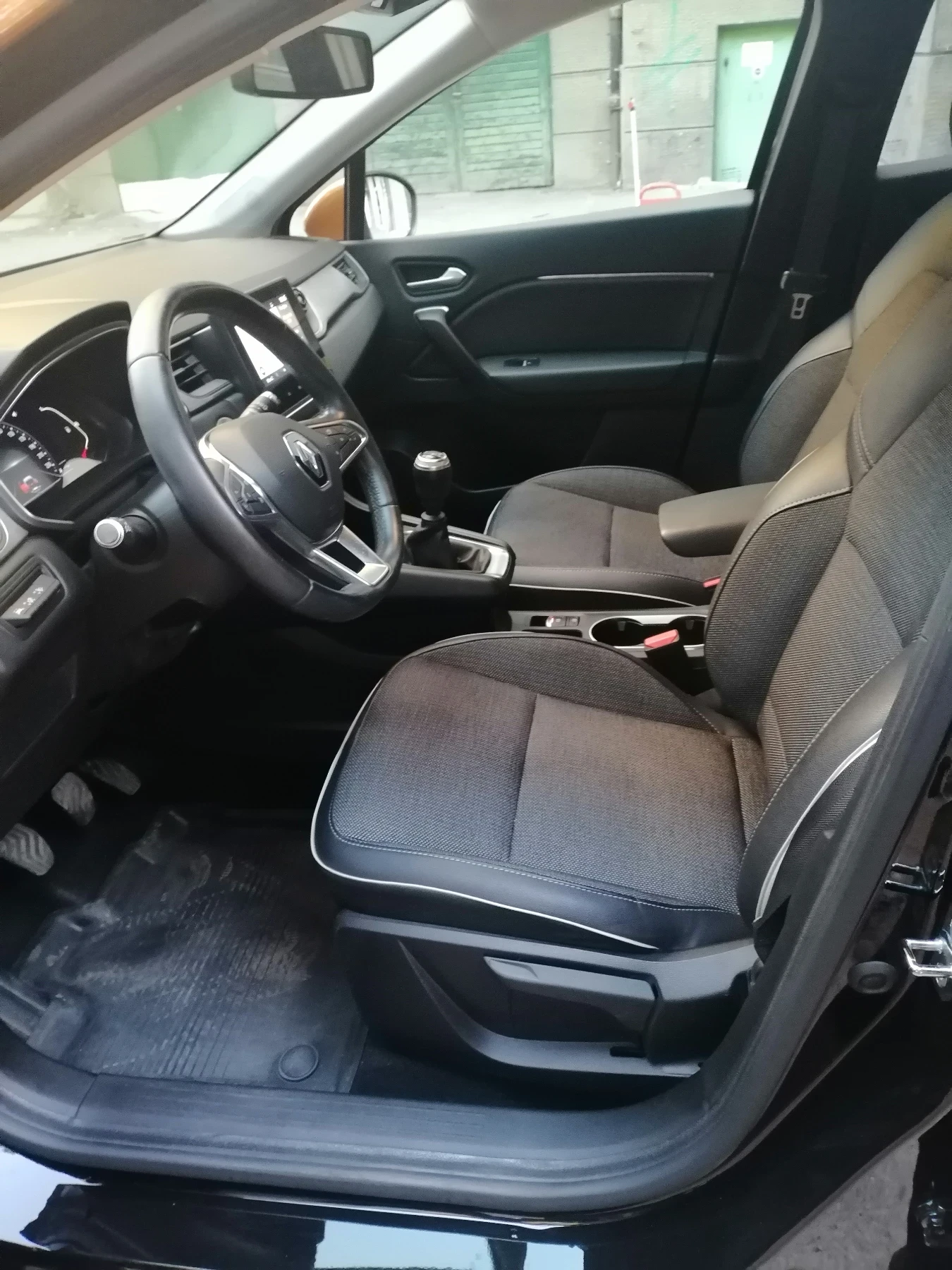 Renault Captur Каптюр, снимка 15 - Автомобили и джипове - 56217243