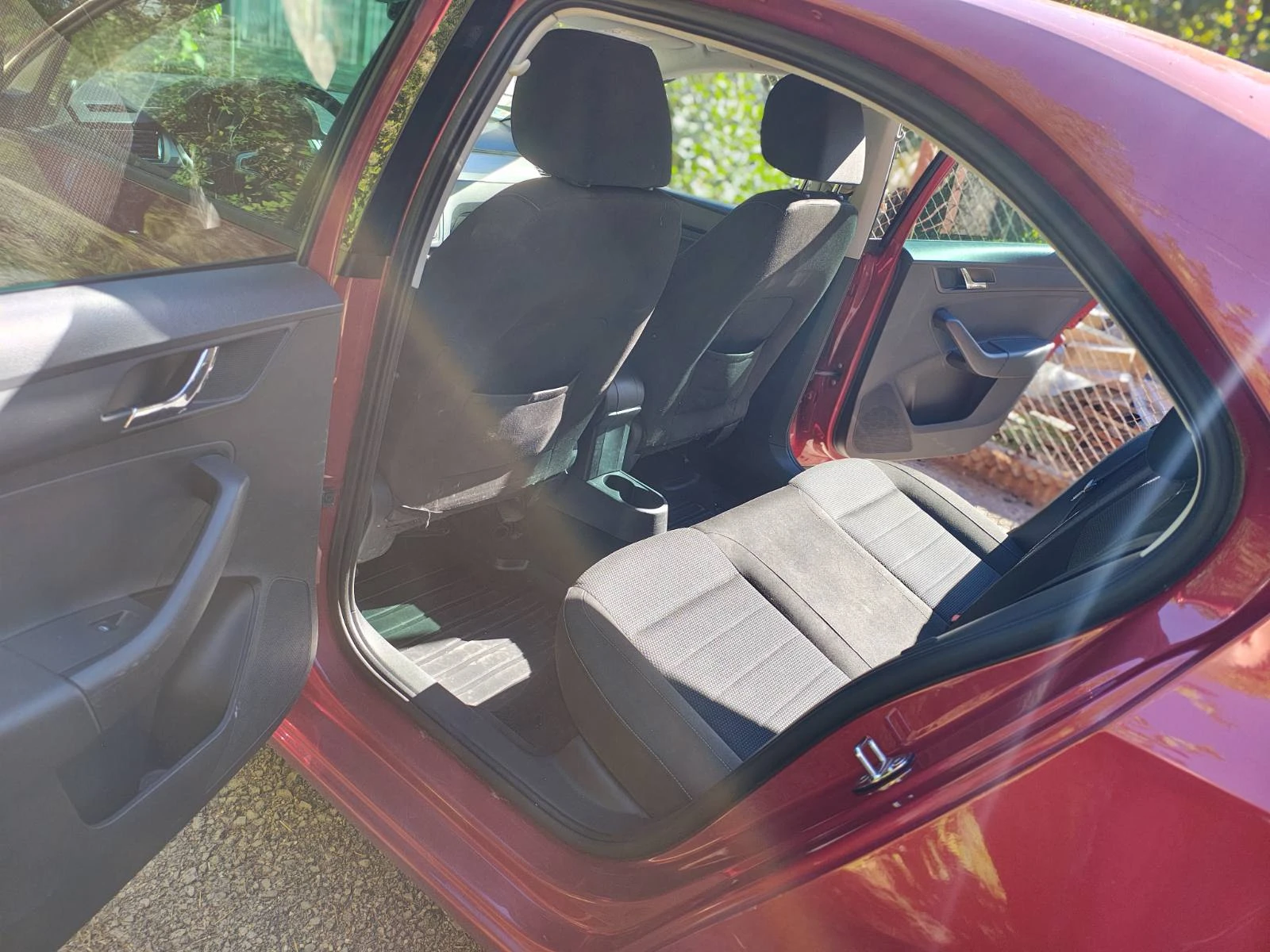 Skoda Rapid, снимка 16 - Автомобили и джипове - 56543730