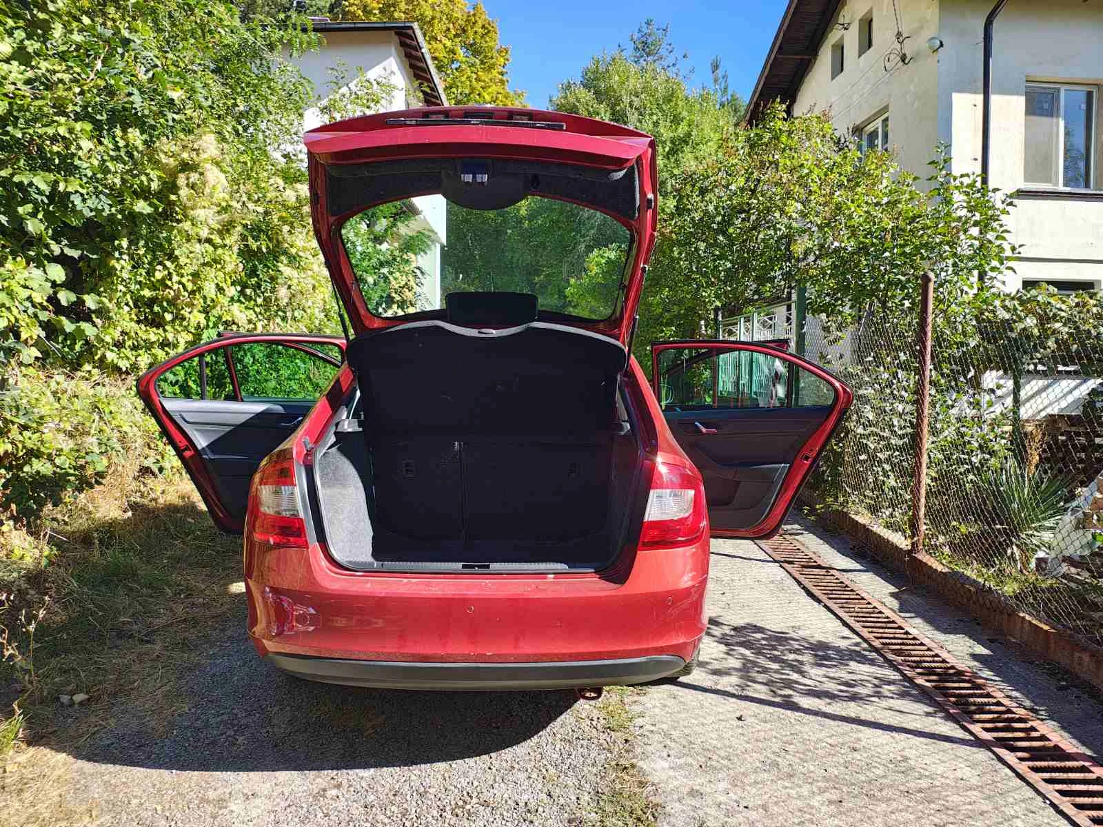 Skoda Rapid, снимка 8 - Автомобили и джипове - 56543730