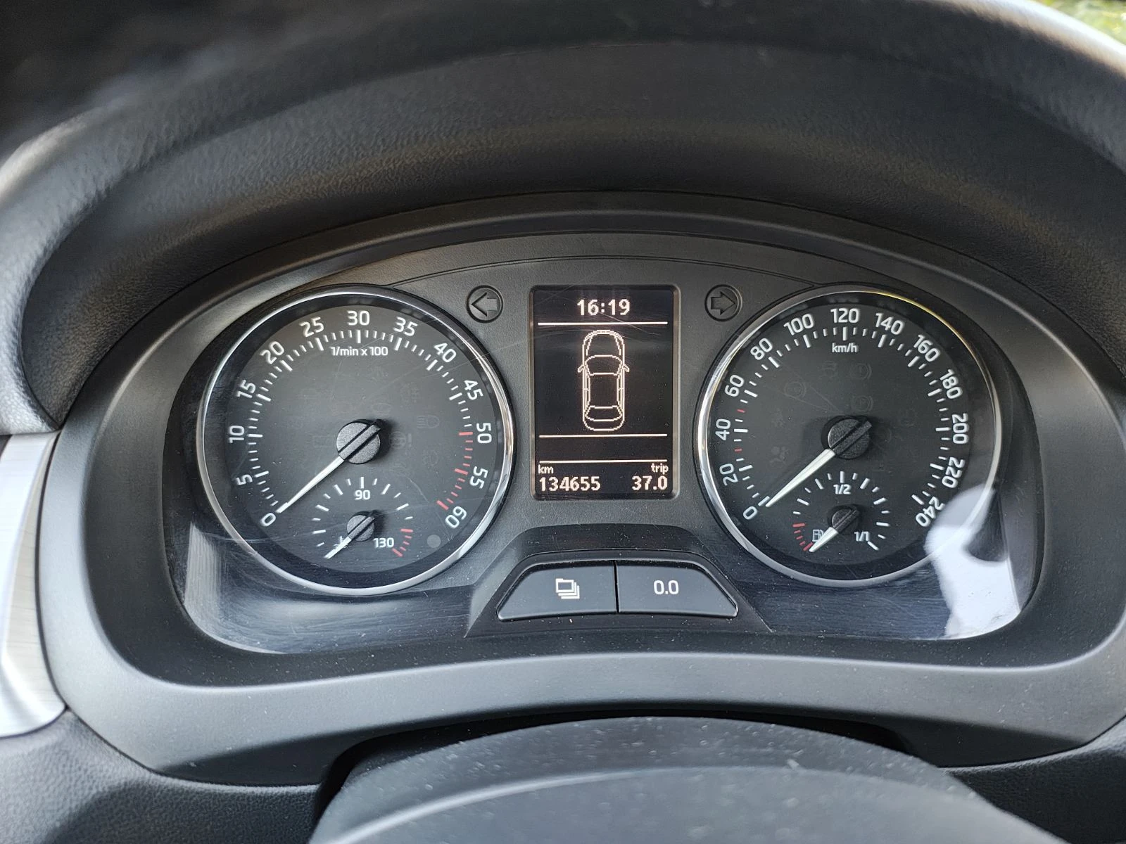 Skoda Rapid, снимка 7 - Автомобили и джипове - 56543730