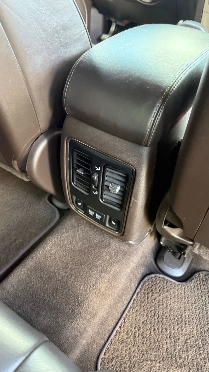 Jeep Grand cherokee 3.0crd SUMMIT, снимка 10 - Автомобили и джипове - 52774821