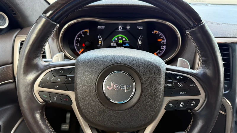 Jeep Grand cherokee 3.0crd SUMMIT, снимка 14 - Автомобили и джипове - 52774821