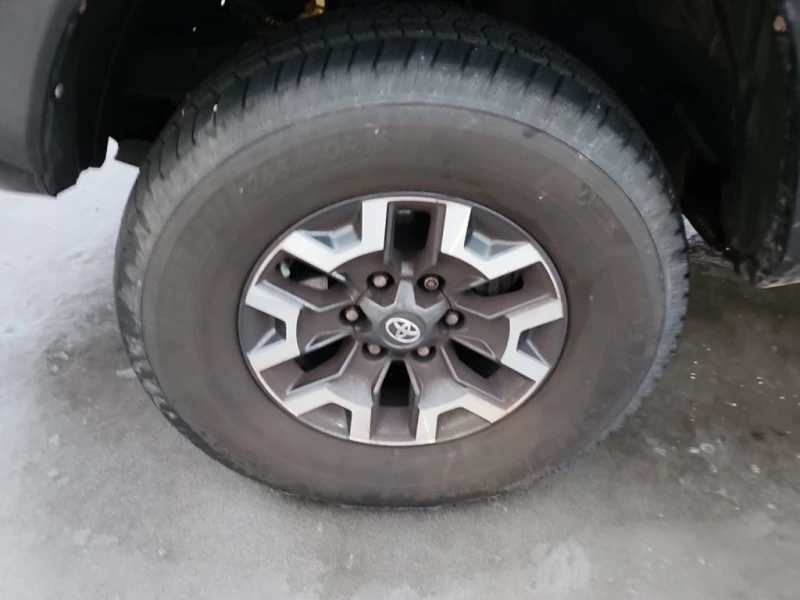 Toyota Tacoma * TRD OFF ROAD CREW CAB SHORT BED * CARFAX * БЕЗ П, снимка 6 - Автомобили и джипове - 53098742