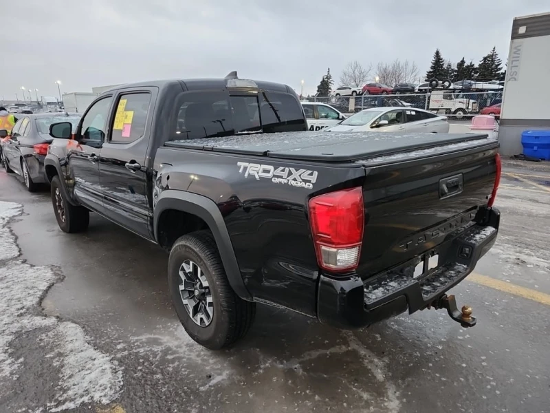 Toyota Tacoma * TRD OFF ROAD CREW CAB SHORT BED * CARFAX * БЕЗ П, снимка 4 - Автомобили и джипове - 53098742