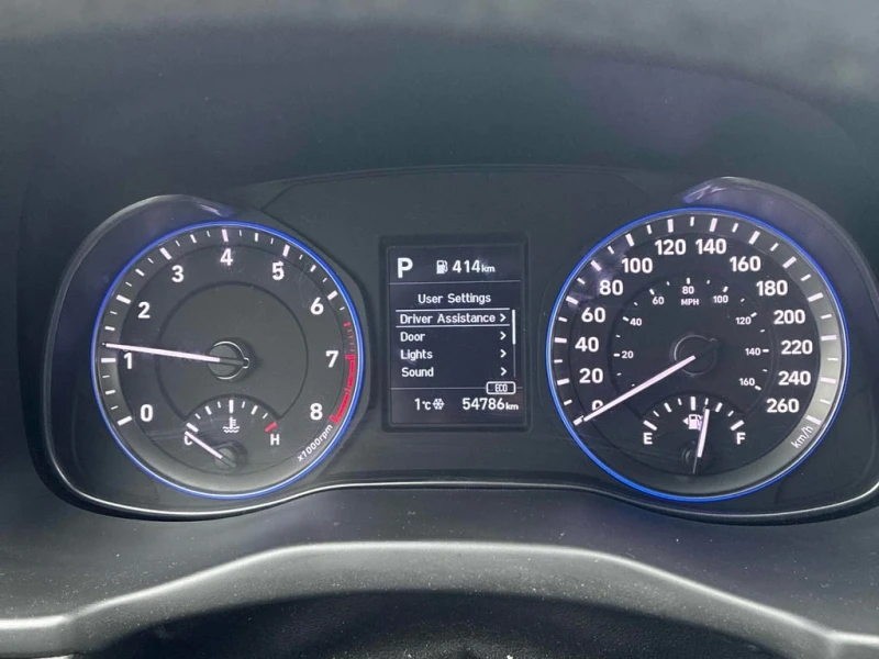 Hyundai Kona * Trend * CARFAX * БЕЗ ПЪРВОНАЧАЛНА ВНОСКА, снимка 8 - Автомобили и джипове - 53244669