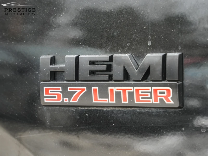 Dodge RAM 1500 2017* 4WD Crew Cab 140.5" Express* V8 HEMI, снимка 14 - Автомобили и джипове - 53476144