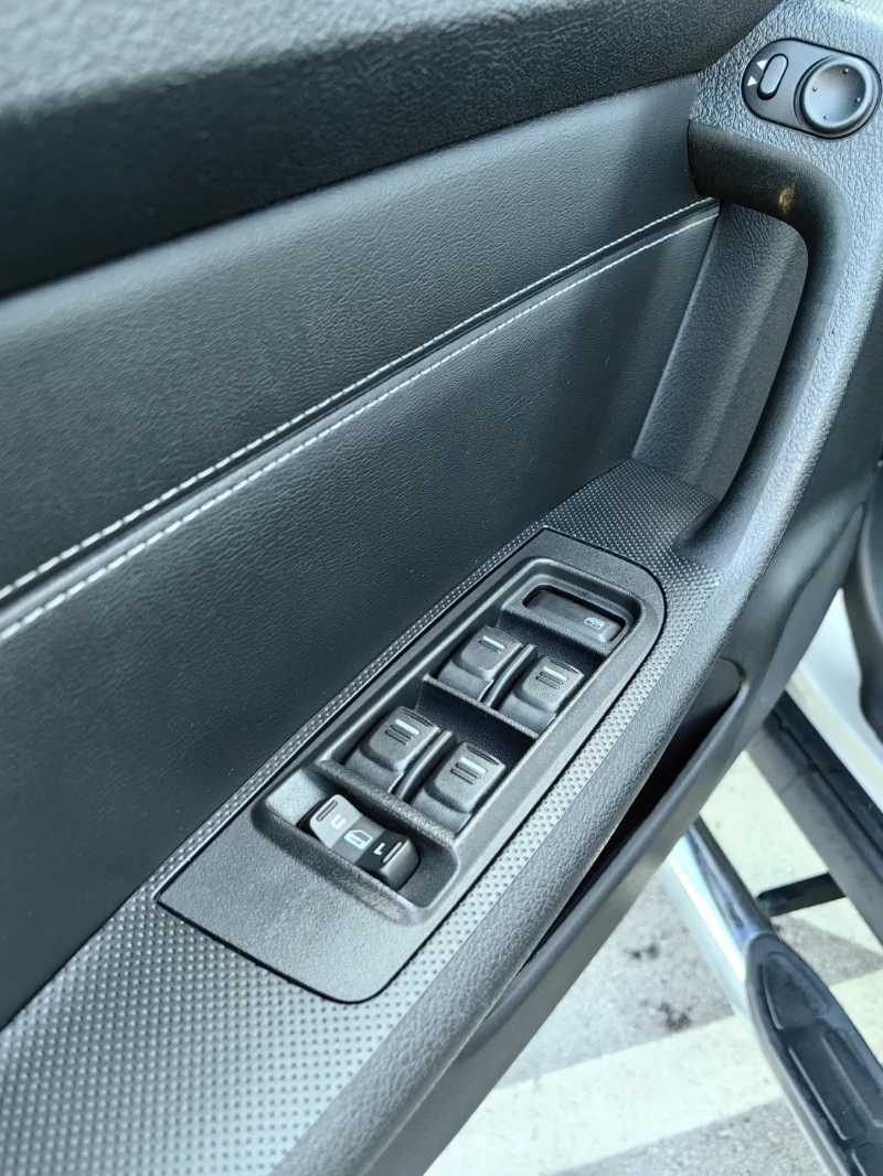 Hummer H3 Hummer H3 4x4 3.5i, снимка 14 - Автомобили и джипове - 53561225