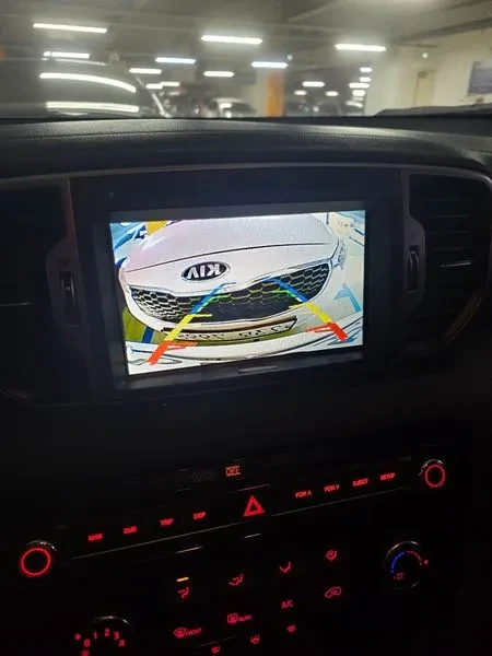 Kia Sportage 2.0 CRDi 4WD, снимка 15 - Автомобили и джипове - 54275005