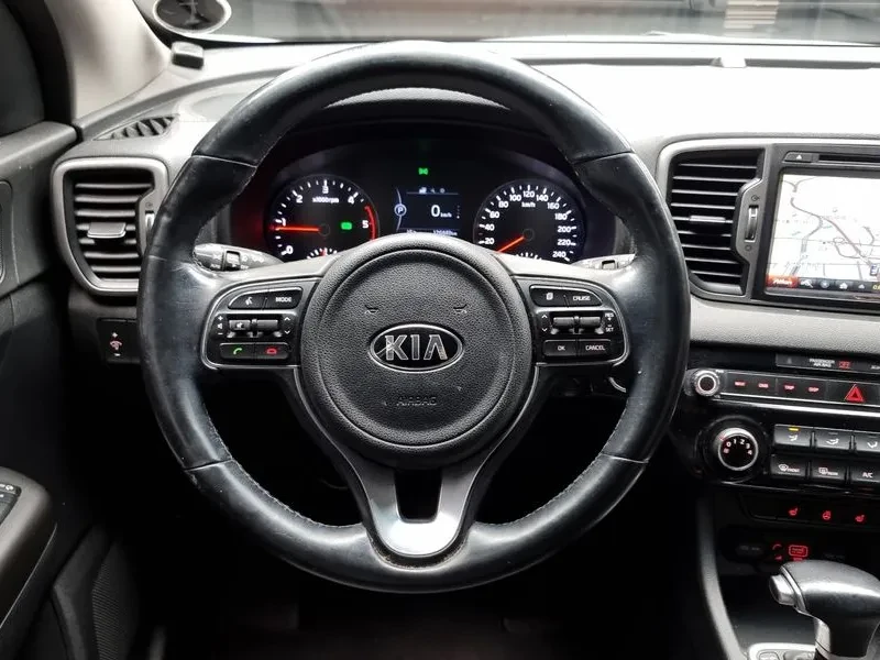 Kia Sportage 2.0 CRDi 4WD, снимка 13 - Автомобили и джипове - 54275005