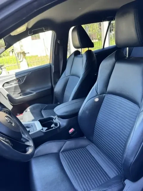 Toyota Rav4, снимка 17 - Автомобили и джипове - 54956588