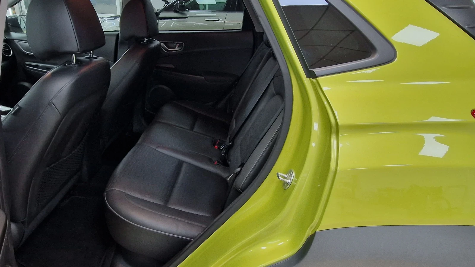 Hyundai Kona 64KWh/Blue Link/Premium/3 Фазна - изображение 8