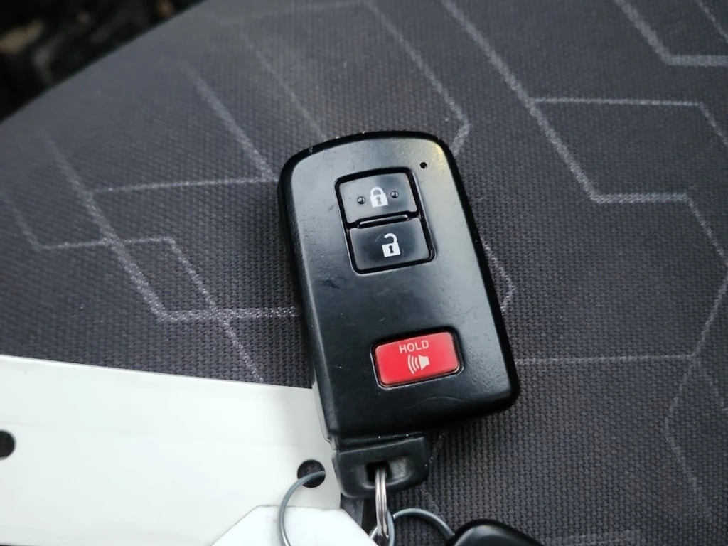 Toyota Tacoma * TRD OFF ROAD CREW CAB SHORT BED * CARFAX * БЕЗ П - изображение 8