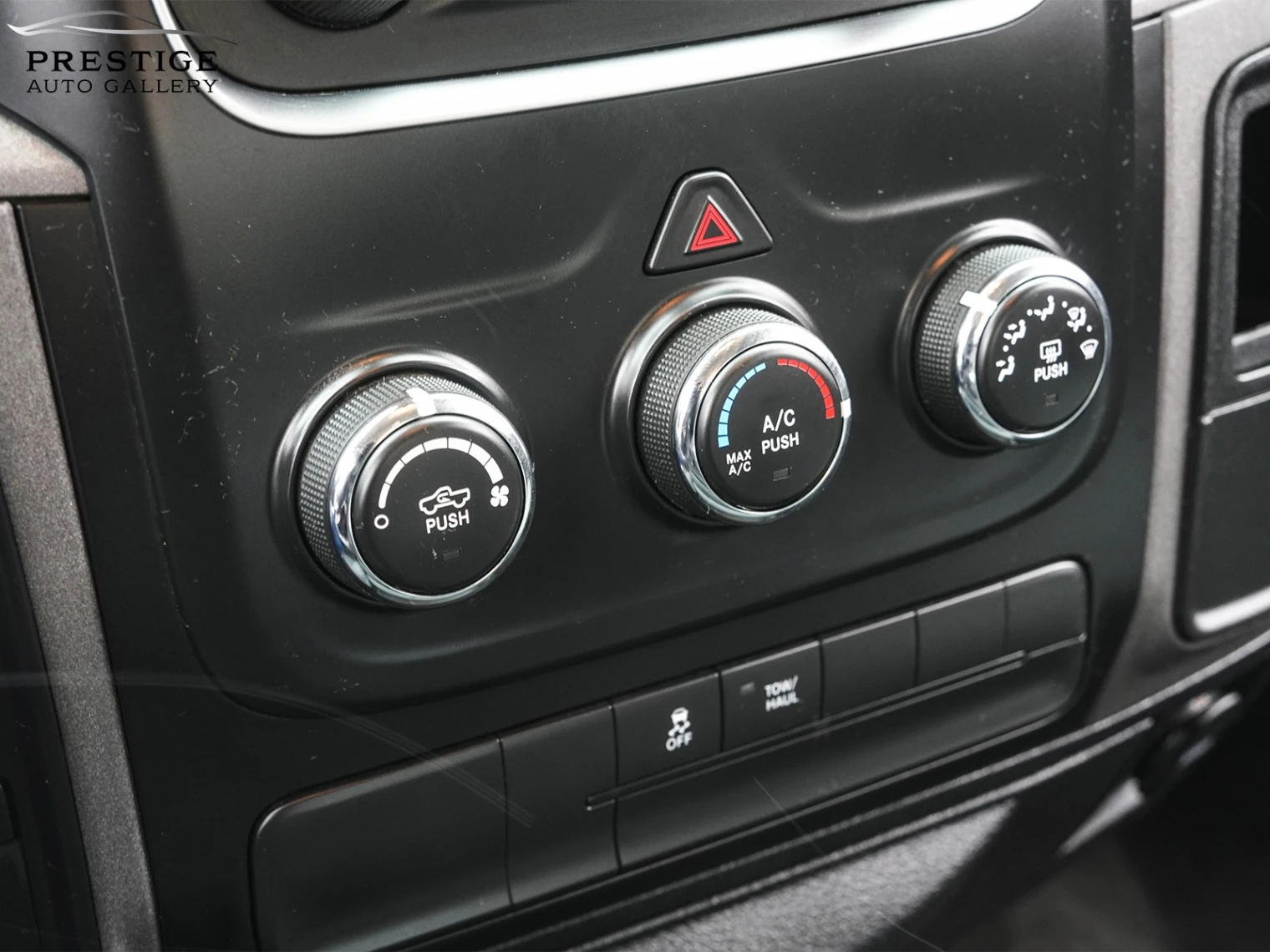 Dodge RAM 1500 2017* 4WD Crew Cab 140.5" Express* V8 HEMI | Mobile.bg � ����������� 13