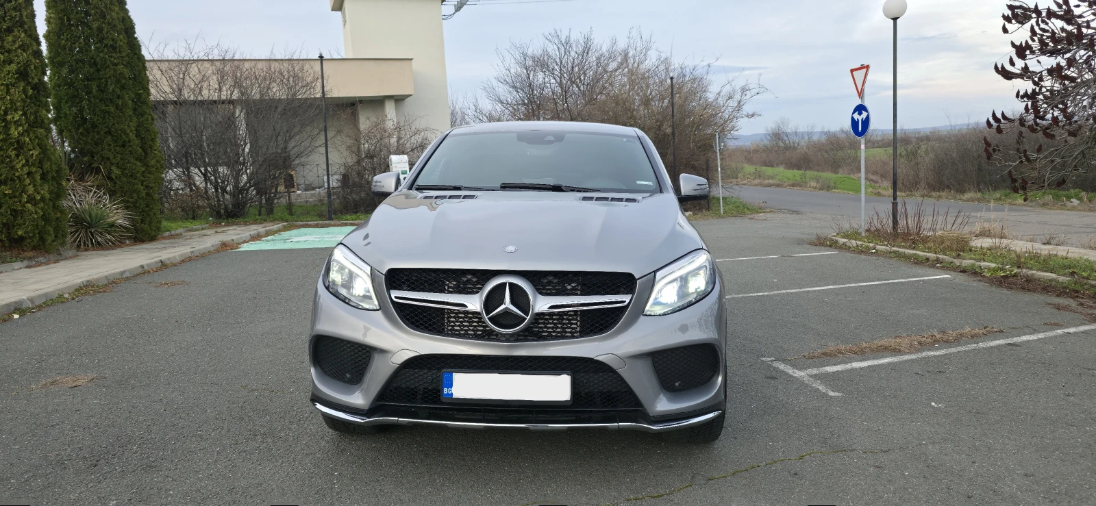 Mercedes-Benz GLE 350 coupe, снимка 2 - Автомобили и джипове - 54479349