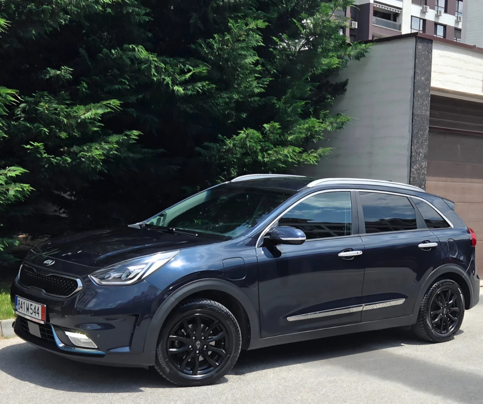 Kia Niro KIA NIRO Plug-in Hybrid /1.6 GDI + Electric , снимка 2 - Автомобили и джипове - 54617870