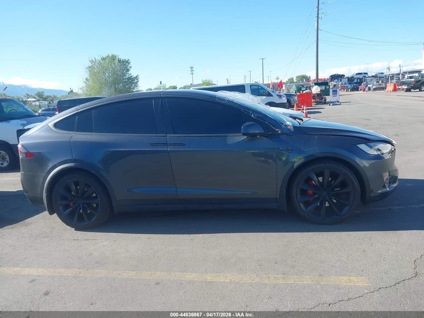 Tesla Model X 60D/P100D/P90D, снимка 13 - Автомобили и джипове - 55287363