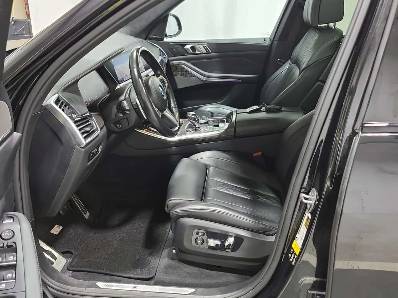 BMW X5 * M50I * CARFAX * ОПЦИЯ ЗА ФИНАНСИРАНЕ, снимка 5 - Автомобили и джипове - 55365901