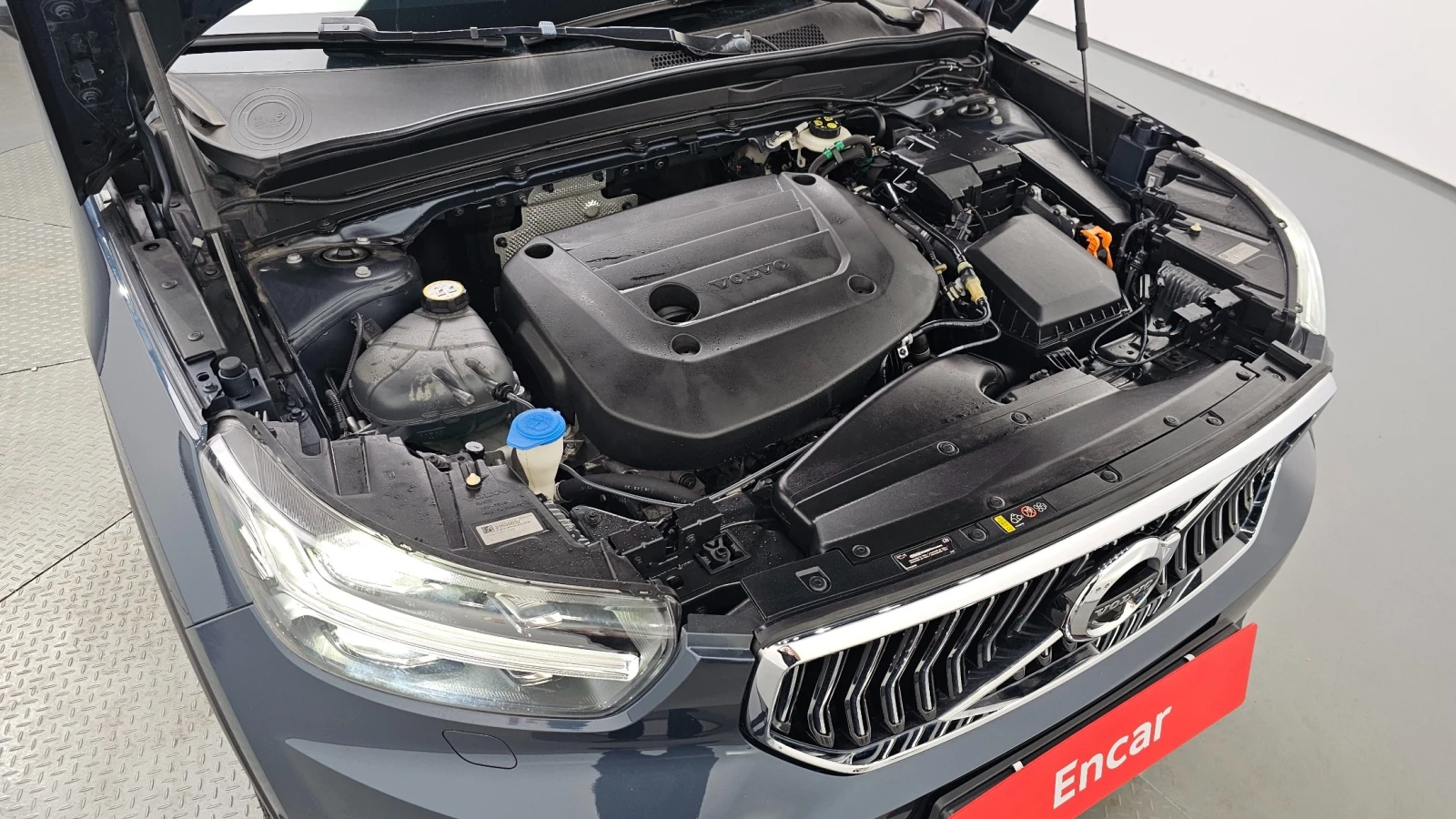Volvo XC40 B4 Inscription, снимка 6 - Автомобили и джипове - 55683344