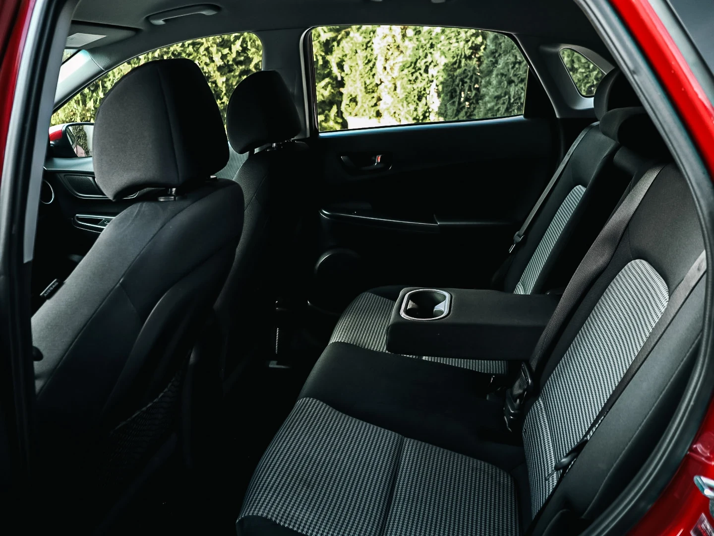 Hyundai Kona 2.0 4х4 Carplay, LED , снимка 9 - Автомобили и джипове - 55867751