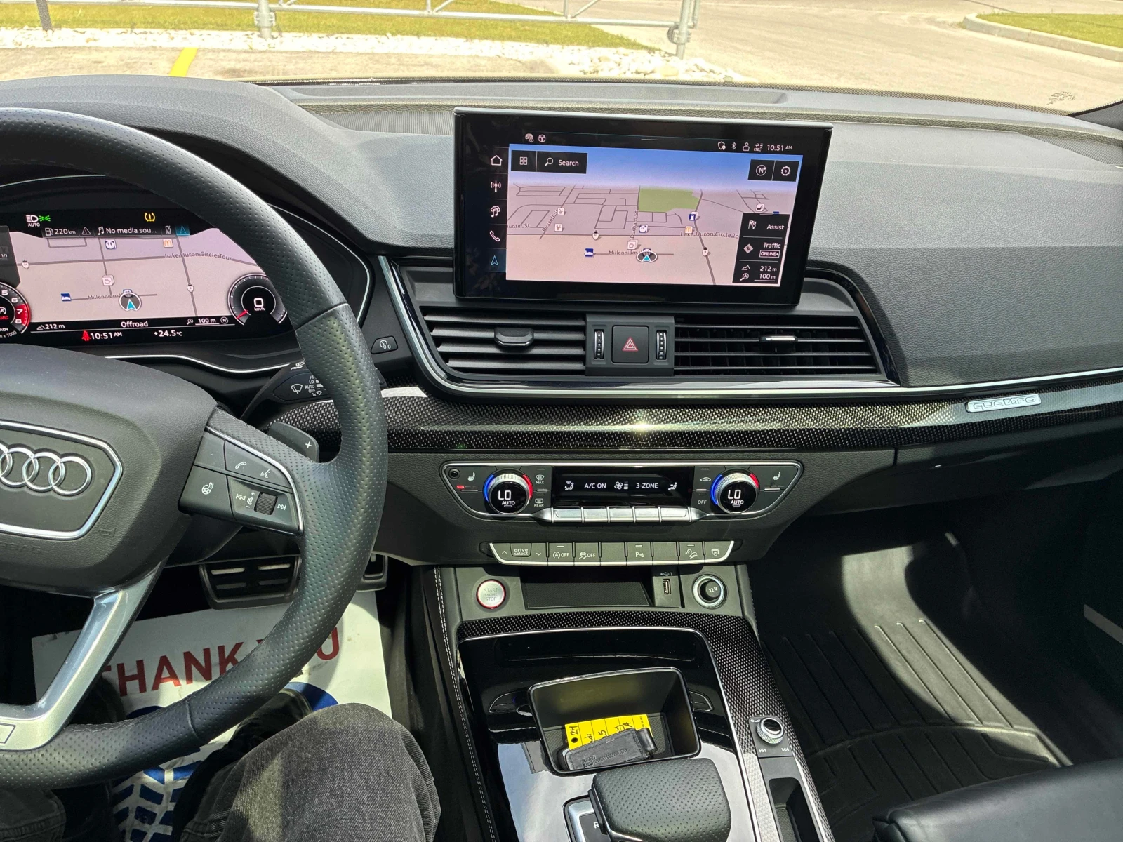 Audi SQ5 3.0T * Technik * CARFAX * , снимка 9 - Автомобили и джипове - 56068603
