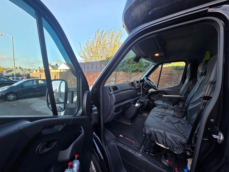 Renault Master товарен, снимка 9 - Бусове и автобуси - 53428863