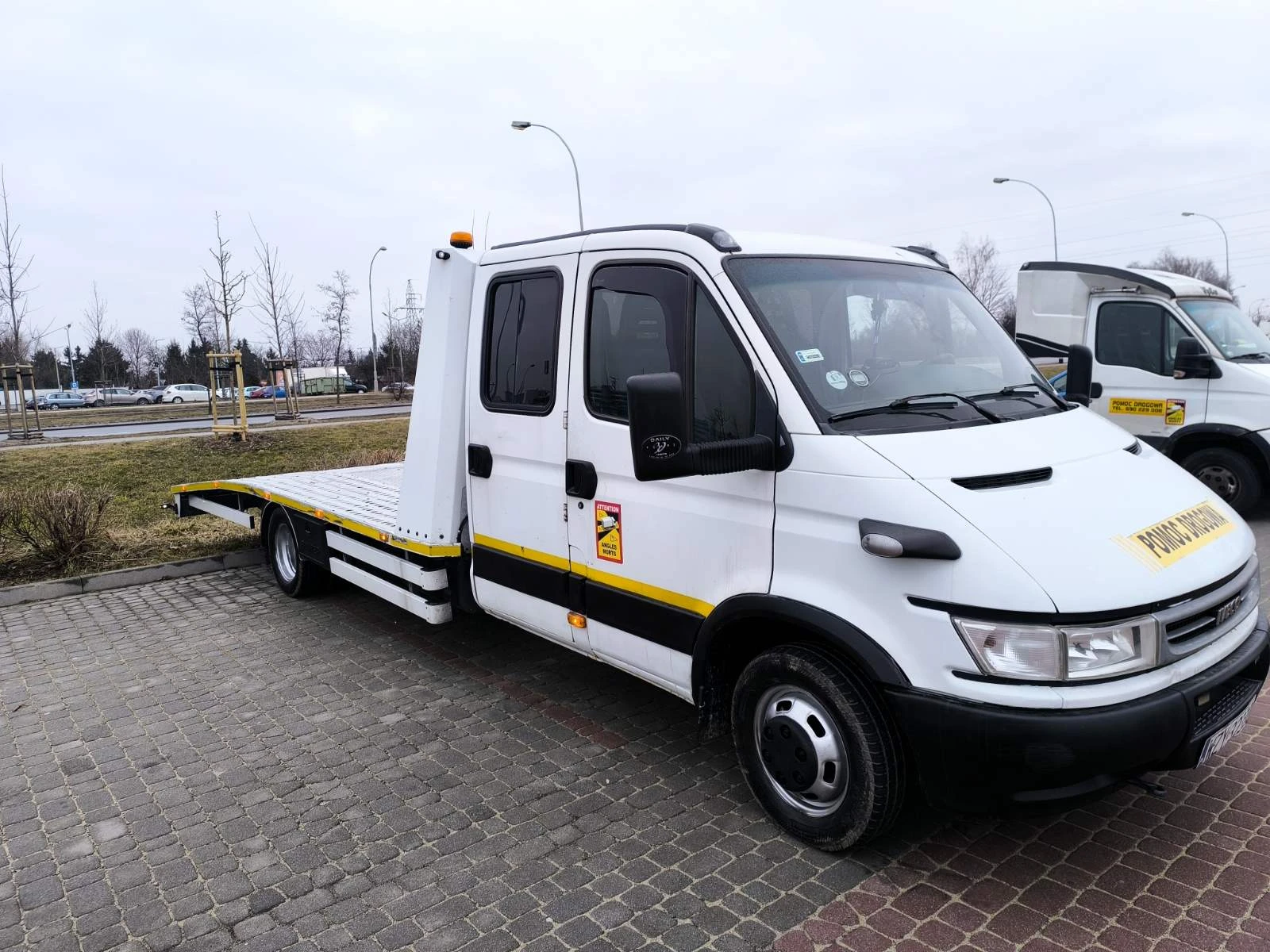 Iveco 35c17 Пътна помощ - изображение 2
