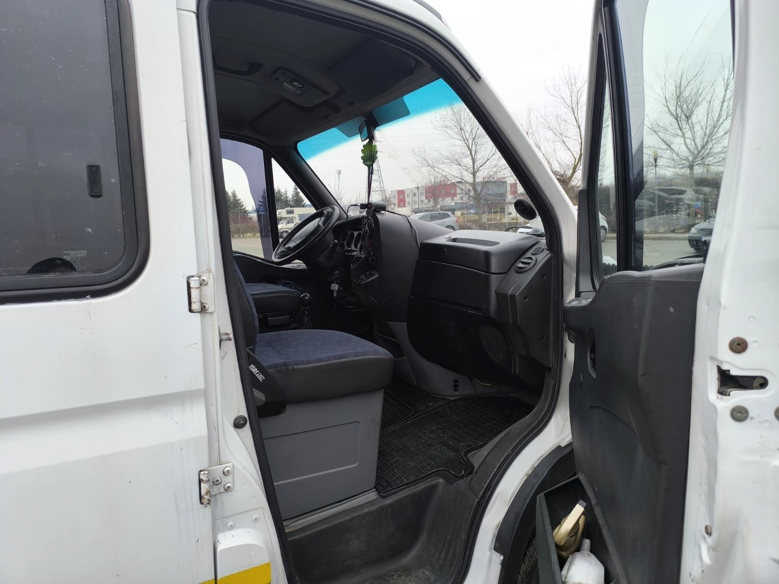 Iveco 35c17 Пътна помощ - изображение 9