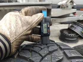 Гуми Зимни 215/55R16, снимка 4