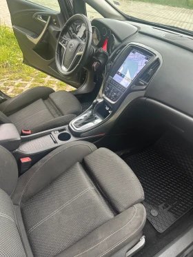 Opel Astra Sports Tourer 2.0, снимка 12