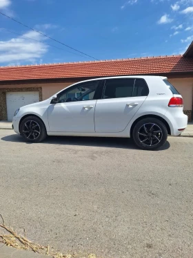 VW Golf 1.6 TDI САМОПАРКИРАНЕ!, снимка 5