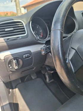 VW Golf 1.6 TDI САМОПАРКИРАНЕ!, снимка 9