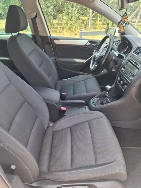 VW Golf 1.6 TDI САМОПАРКИРАНЕ!, снимка 13