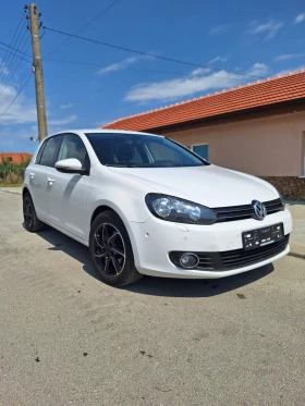 VW Golf 1.6 TDI САМОПАРКИРАНЕ!, снимка 1