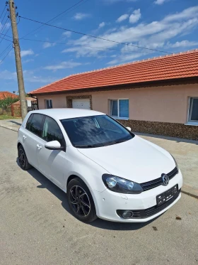 VW Golf 1.6 TDI САМОПАРКИРАНЕ!, снимка 3