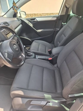VW Golf 1.6 TDI САМОПАРКИРАНЕ!, снимка 11