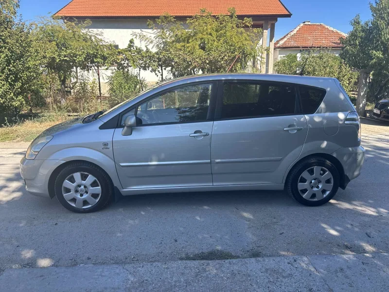 Toyota Corolla verso 2.0 D4D 116к.с, снимка 4 - Автомобили и джипове - 47453540