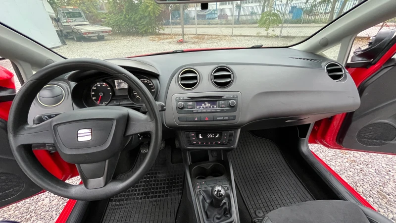 Seat Ibiza 1.2 GT line, снимка 8 - Автомобили и джипове - 47550449