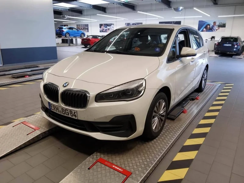 BMW 218 d Active Tourer / 135 900 км. / ОЧАКВАН ВНОС, снимка 1 - Автомобили и джипове - 48417714