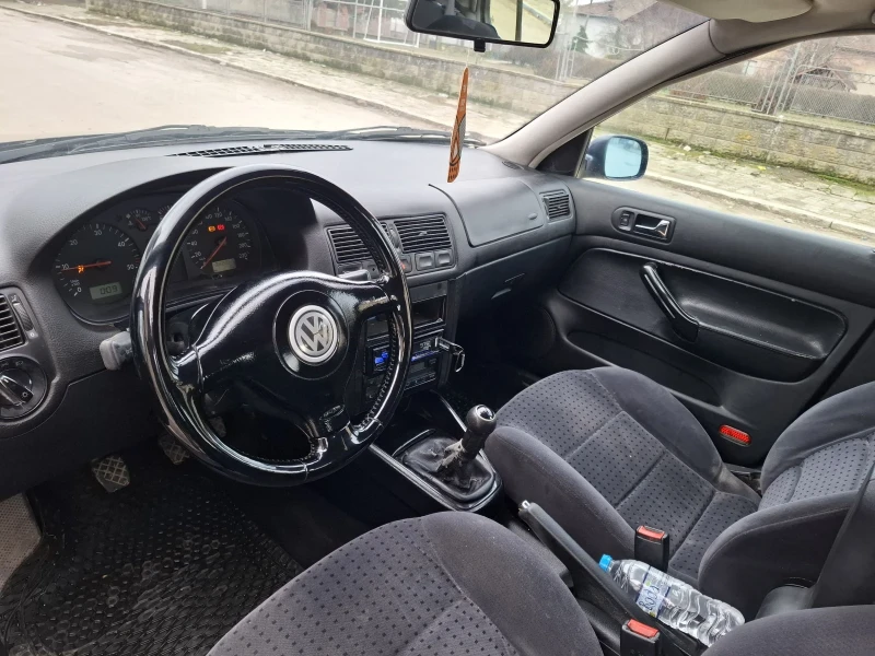 VW Golf 1.9TDI, снимка 5 - Автомобили и джипове - 48661263