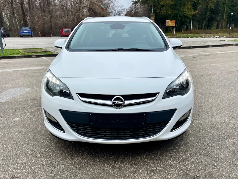 Opel Astra 1.7CDTI* Facelift* Sport Tourer* Cosmo* Euro5B* , снимка 6 - Автомобили и джипове - 48698872