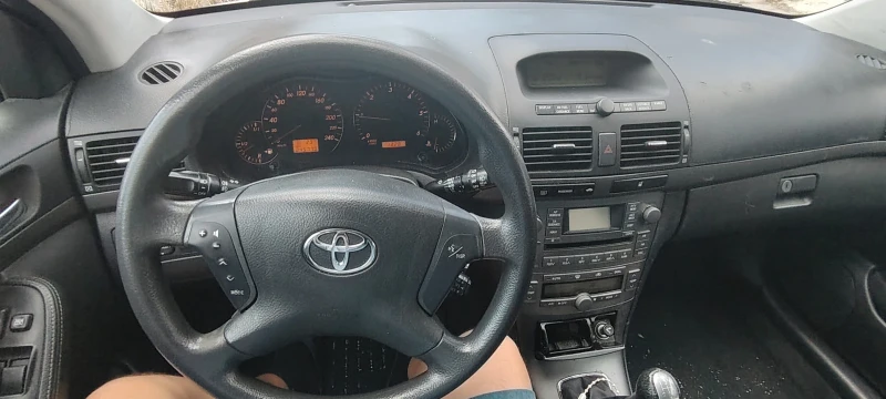 Toyota Avensis, снимка 8 - Автомобили и джипове - 48888662