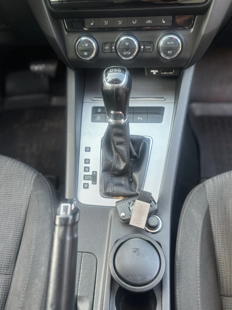 Skoda Octavia, снимка 7 - Автомобили и джипове - 52291489