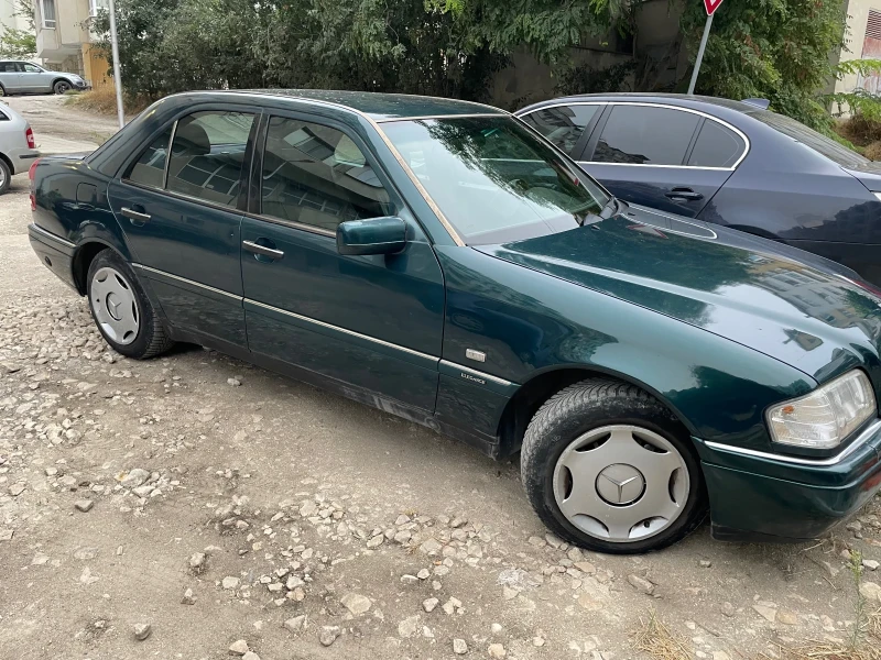 Mercedes-Benz C 200, снимка 3 - Автомобили и джипове - 52297708