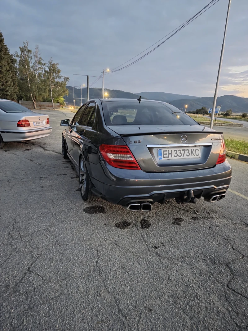 Mercedes-Benz C 220, снимка 7 - Автомобили и джипове - 52339777