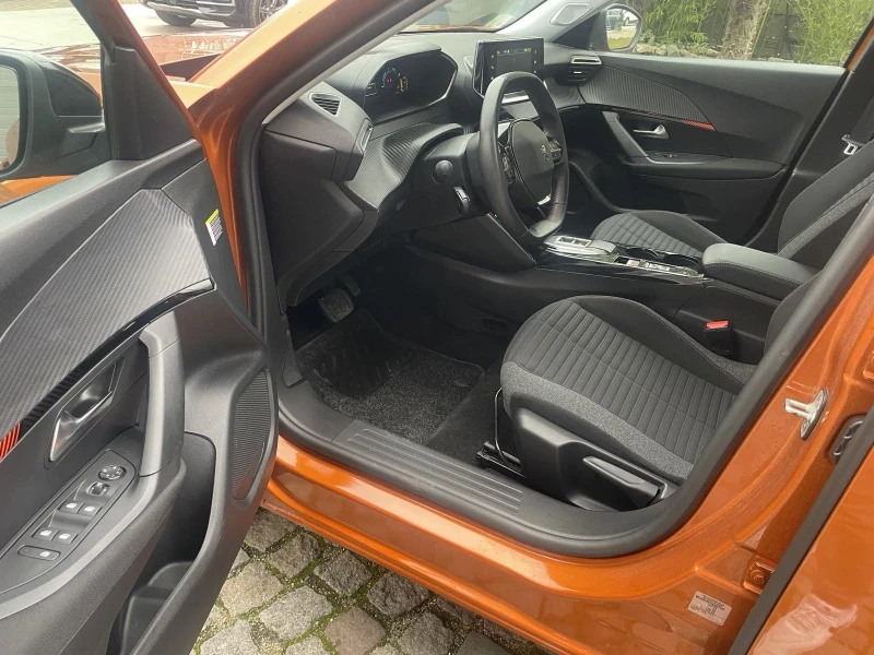 Peugeot 2008 EV, снимка 7 - Автомобили и джипове - 52691456