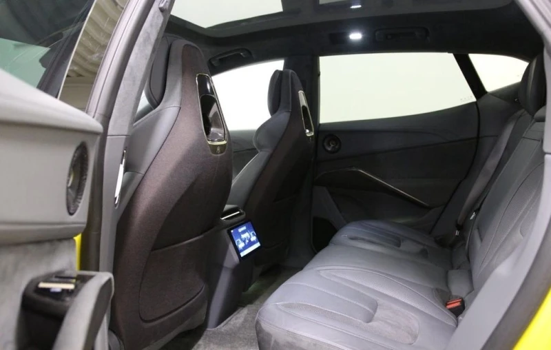 Lotus Eletre R, снимка 10 - Автомобили и джипове - 53008062