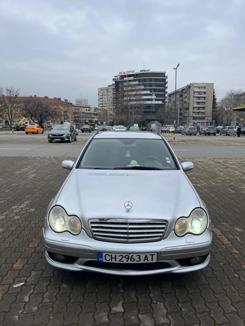 Mercedes-Benz C 220 FACELIFT , AMG Пакет , снимка 2 - Автомобили и джипове - 53211787