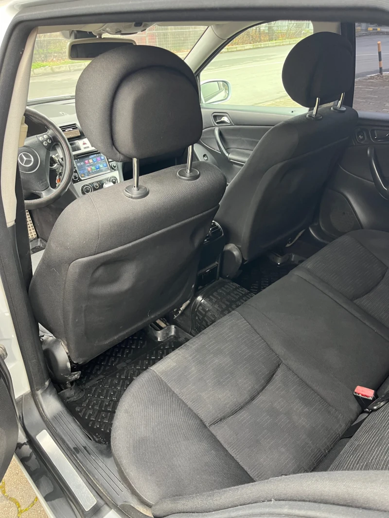 Mercedes-Benz C 220 FACELIFT , AMG Пакет , снимка 7 - Автомобили и джипове - 53211787